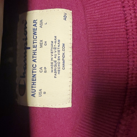 Champion Sweatshirt - Picture 2 of 5